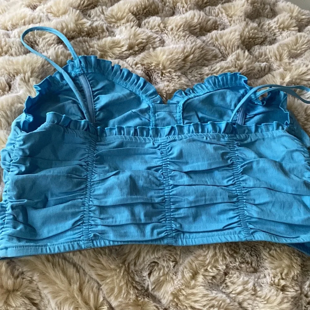 Zara Blue Ruffle Crop top - Picture 10 of 10